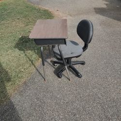Student Desk With A Rolling Chair 