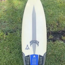 Lost x Matt Biolos Carbon Wrap Shortboard (5’7” | 26.5L) – Quad/Thruster Setup 🔥