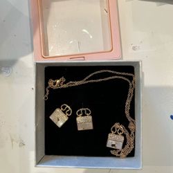 18k necklace, earrings, moissanite inlaid, white shell