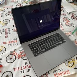 2019 MacBook Pro 16”   (cash Only)