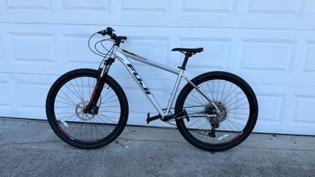 Fuji Nevada mountain bike 1.3 model