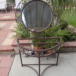 METAL DEMI TABLE WITH MIRROR