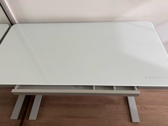 Glass top standing desk excellent condition