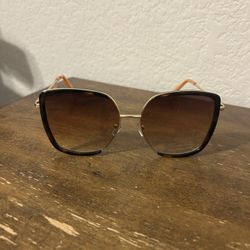 NWT Women’s Sunglasses - NEW with pouch