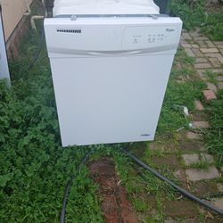 Whirlpool Dishwasher 