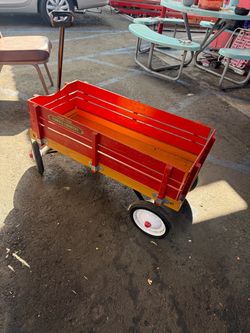 Radio flyer wagon