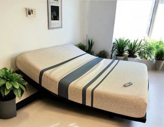 Queen Size Adjustable Frame And Mattress 