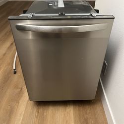 Frigidaire Dishwasher 24”