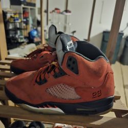 Jordan 5 Raging Bull Size 9.5 Mens 