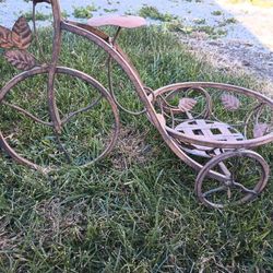 Vintage Antique Victorian Floral Iron Planter 