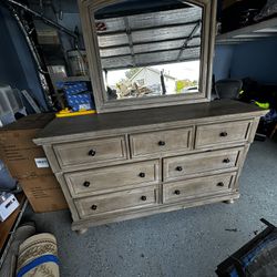 Dresser/Mirror Sold Together