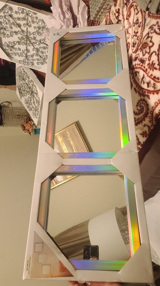 3 SQUARE MIRROR.