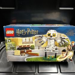 Brand New LEGO Harry Potter Hedwig at 4 Privet Drive
