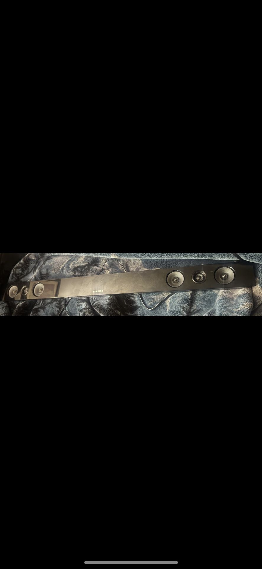 Samsung Sound Bar Black Works Good 