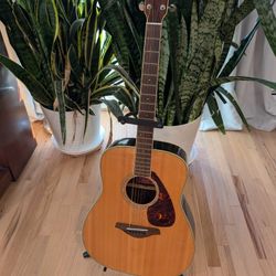 Yamaha FG730S / Solid Top Guitar 