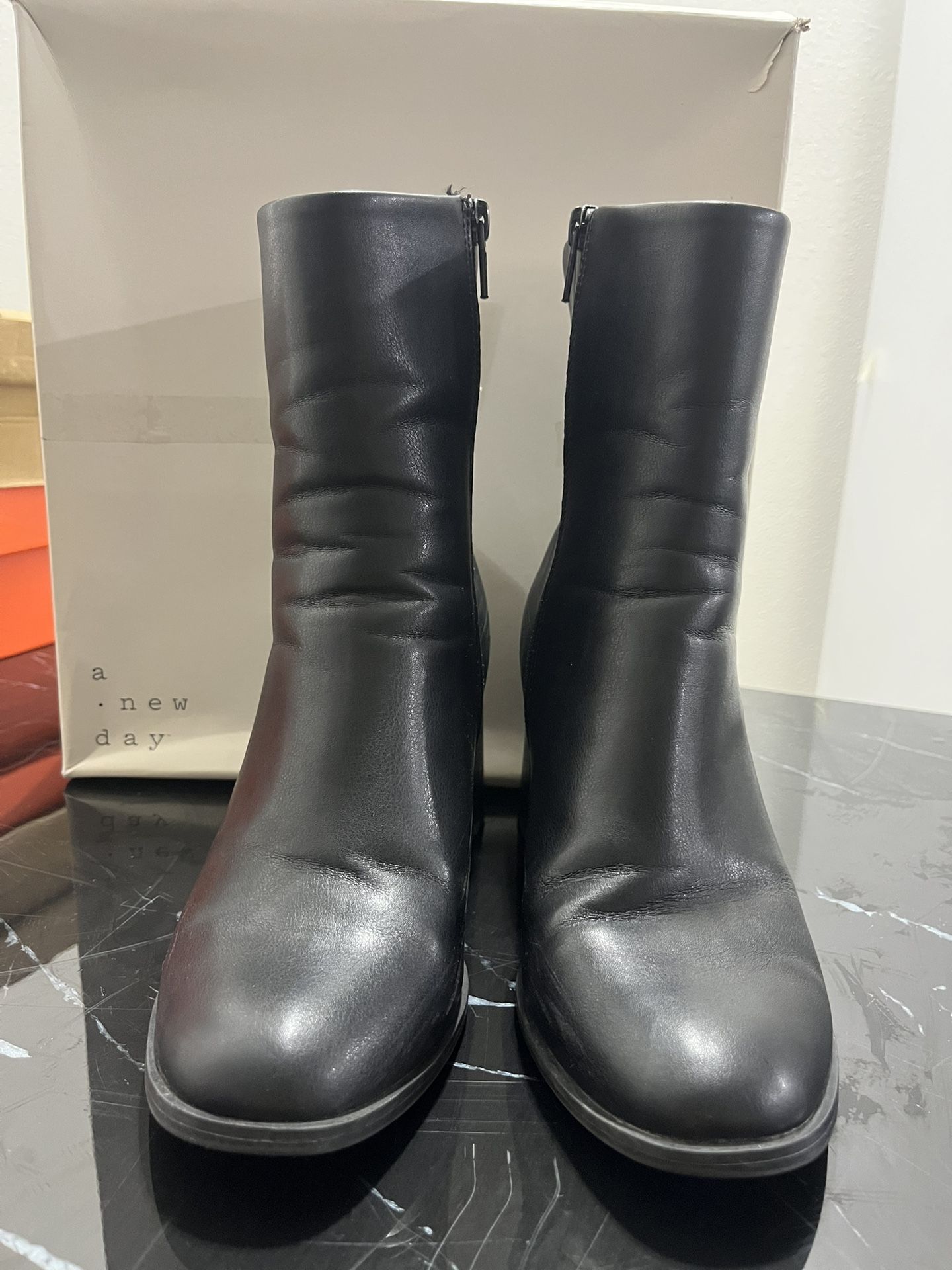 a new day black Boots