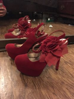 Red high heels 👠 size 6.5