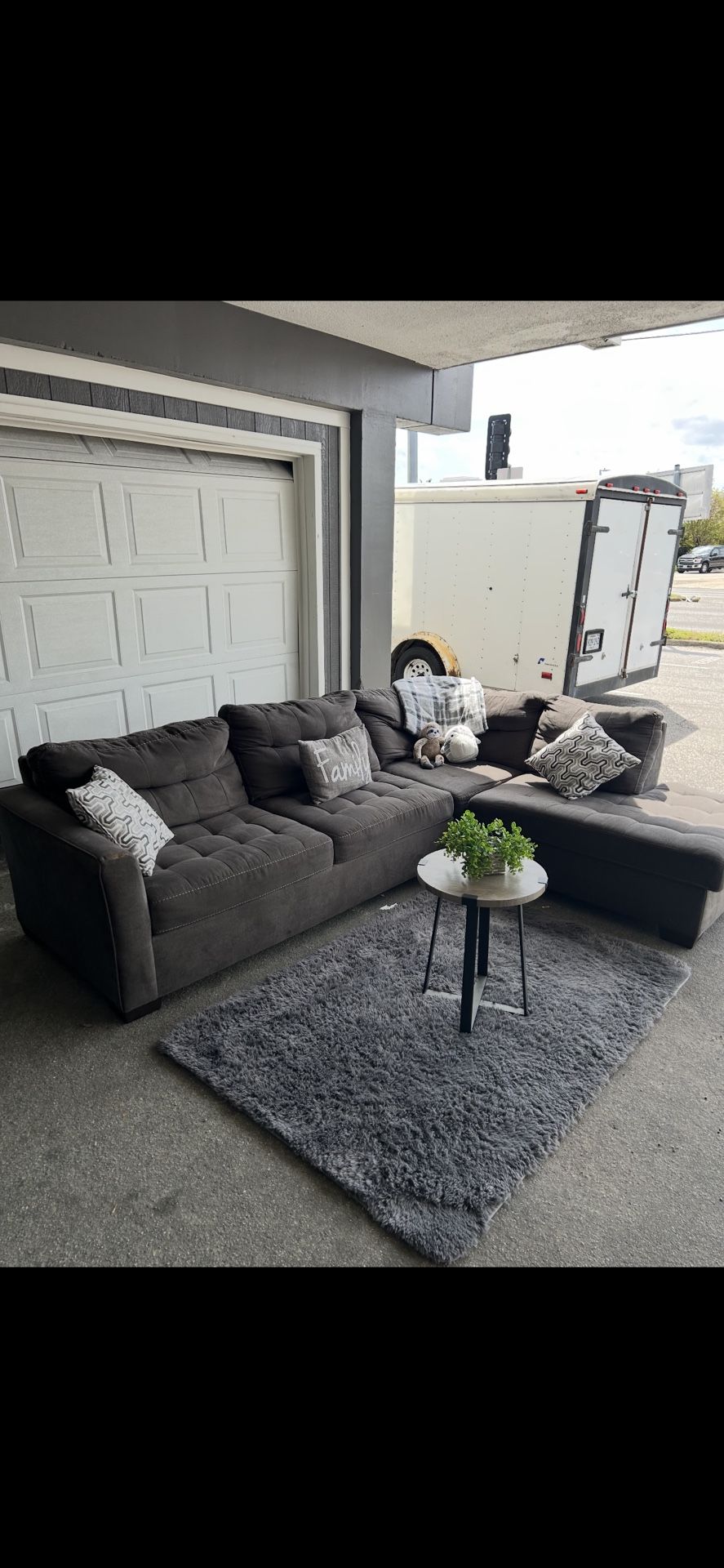 Sectional Sofa/ Couch DELIVERY AVAILABLE