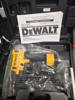DeWalt DWFP12233 18 Gauge Brad Nailer