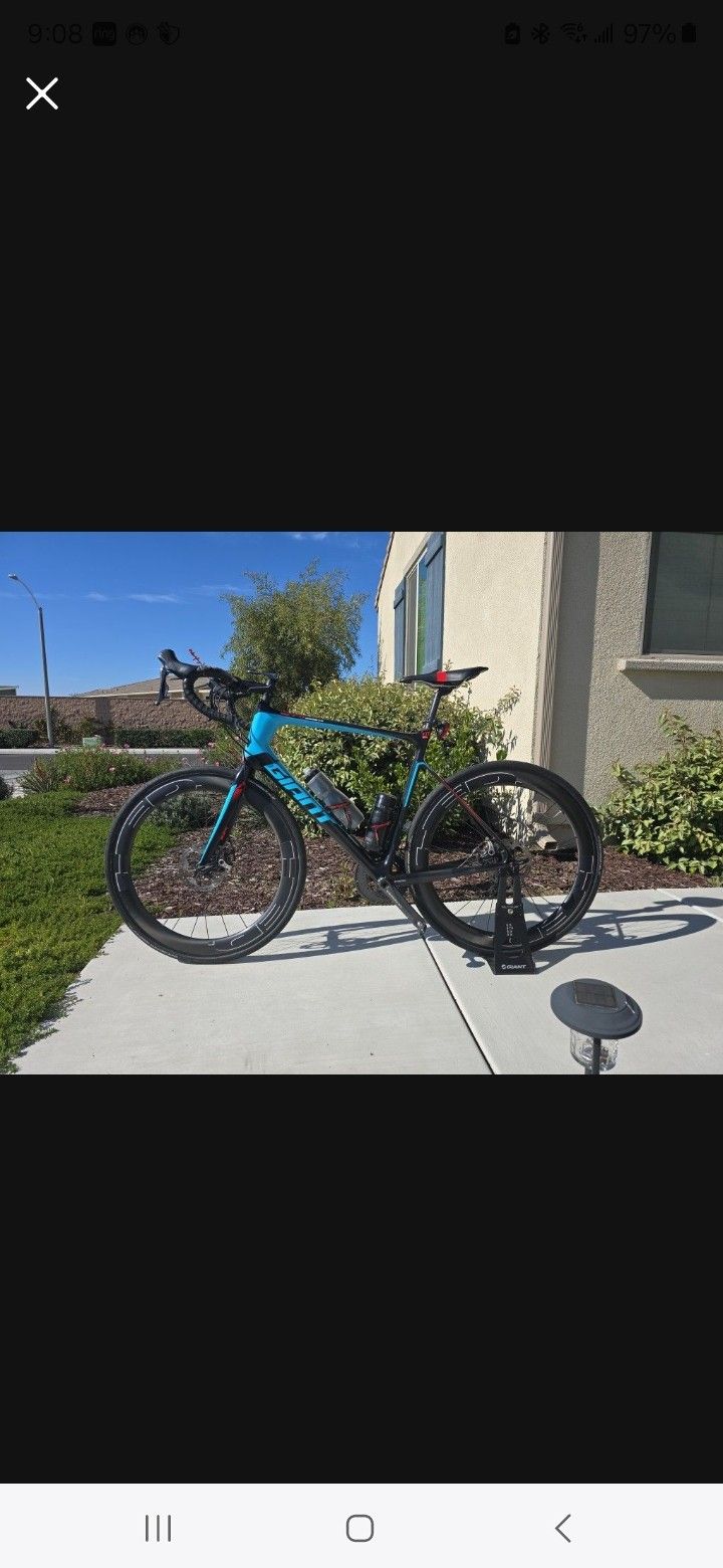 Giant Defy Advanced  Size Large