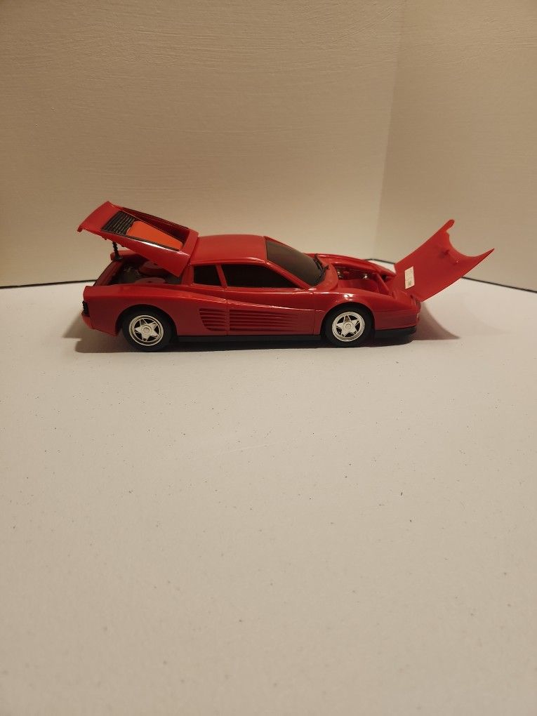 Red Sports Car AM Radio 1991