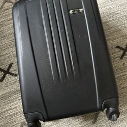 Skyway Hardshell Suitcase - carry on size 