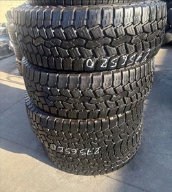 275/65/20 open ranger 📍📍 Selling a set of 4 tires with 80% tread life remaining 📍🌟