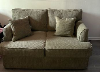 Oversized Accent Chair with Throw Pillows