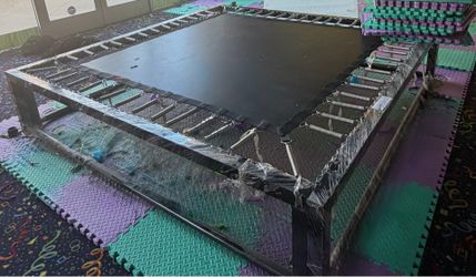 Commercial Heavy-Duty Trampoline – 93” Steel Frame – Excellent Condition