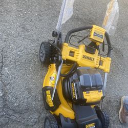 Dewalt Apodadora 120 Sola O Con 2 Baterias Y 2 Bateria 