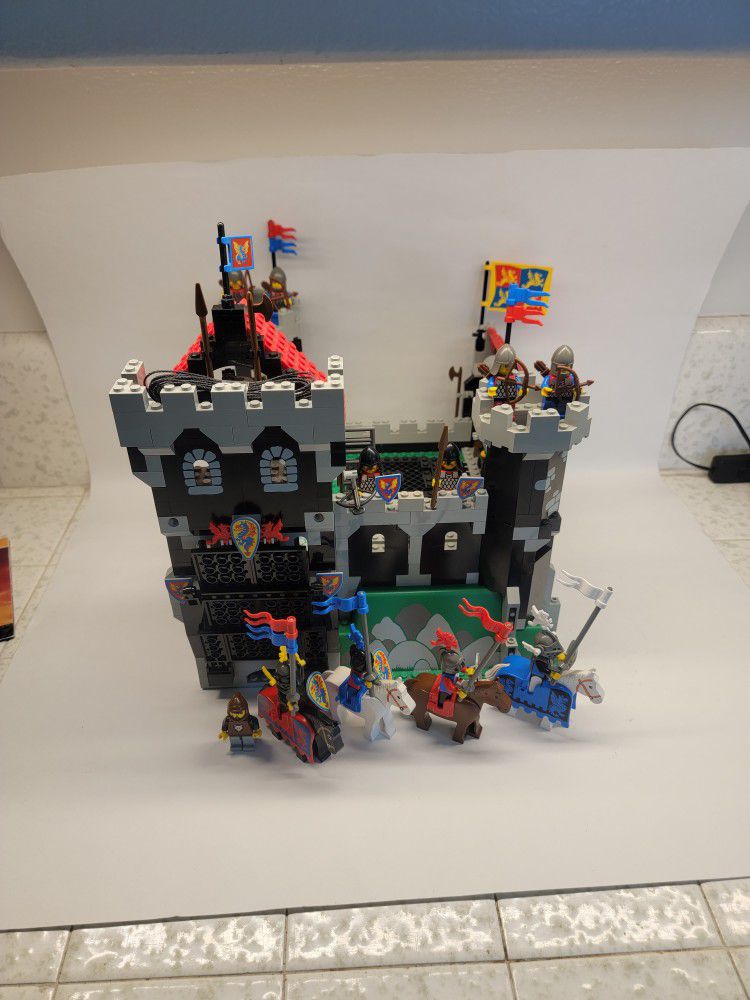 pelleten Rød skab VTG LEGO Black Knight's Castle 6086 for Sale in San Diego, CA - OfferUp