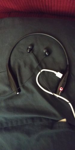 APT WIRELESS HEADPHONES