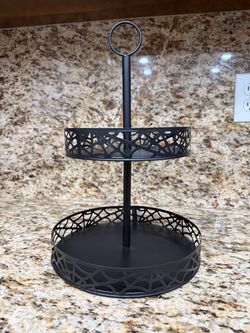 Spider Webb tiered dessert stand