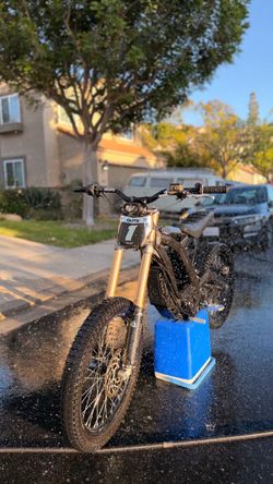 Surron electric dirt bike