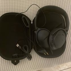 Bose QC35 Headphones 