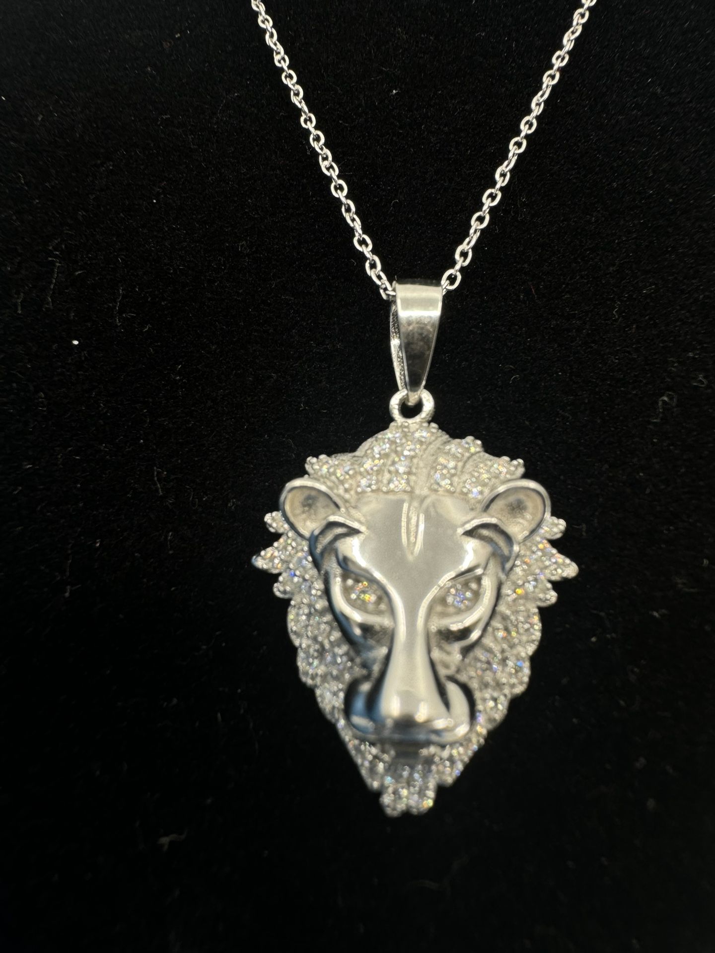 Diamond Lion Lendant