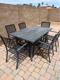 Lowe’s Metal Outdoor Patio Table and 6 Chairs