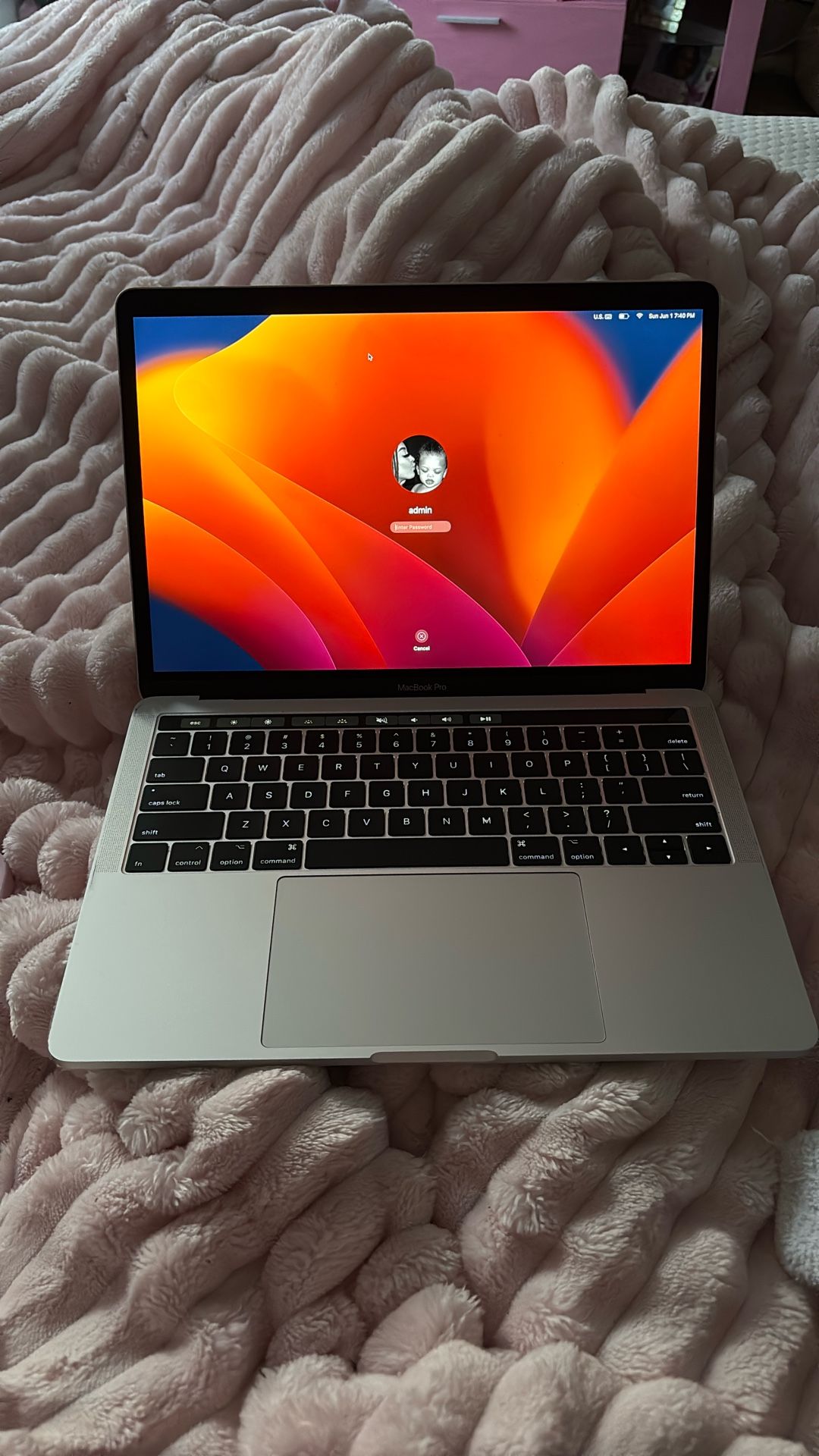 MacBook 2019