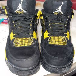Jordan 4 lightning