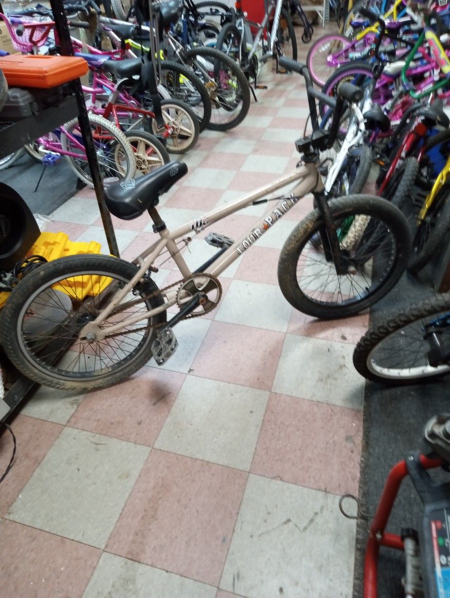 2004 DK Four Pack BMX Bike