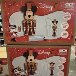 Minnie & Mickey Nutcrackers