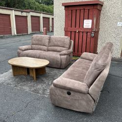 Like New (2) Sofa Recliner Set 