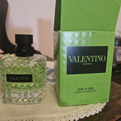 valentino green stravaganza 