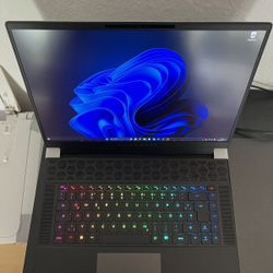 Alienware X16 Gaming Notebook GeForce 4080, 32GB, 1TB SSD, 2GB HDD

