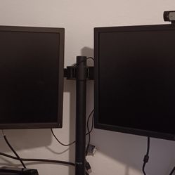 Vendo 2 Monitores Dell Con Su Soporte