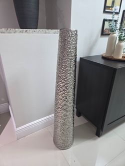 Modern Silver Floor Vase – 39.5" TallBeautiful tall decorative floor vase with a textured, hammered-style silver finish. Its sleek tapered design adds