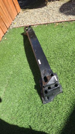 2015 - 2017 TOYOTA CAMRY FRONT REINFORCEMENT REBAR BAR IMPACT USED OEM. NC33 UP