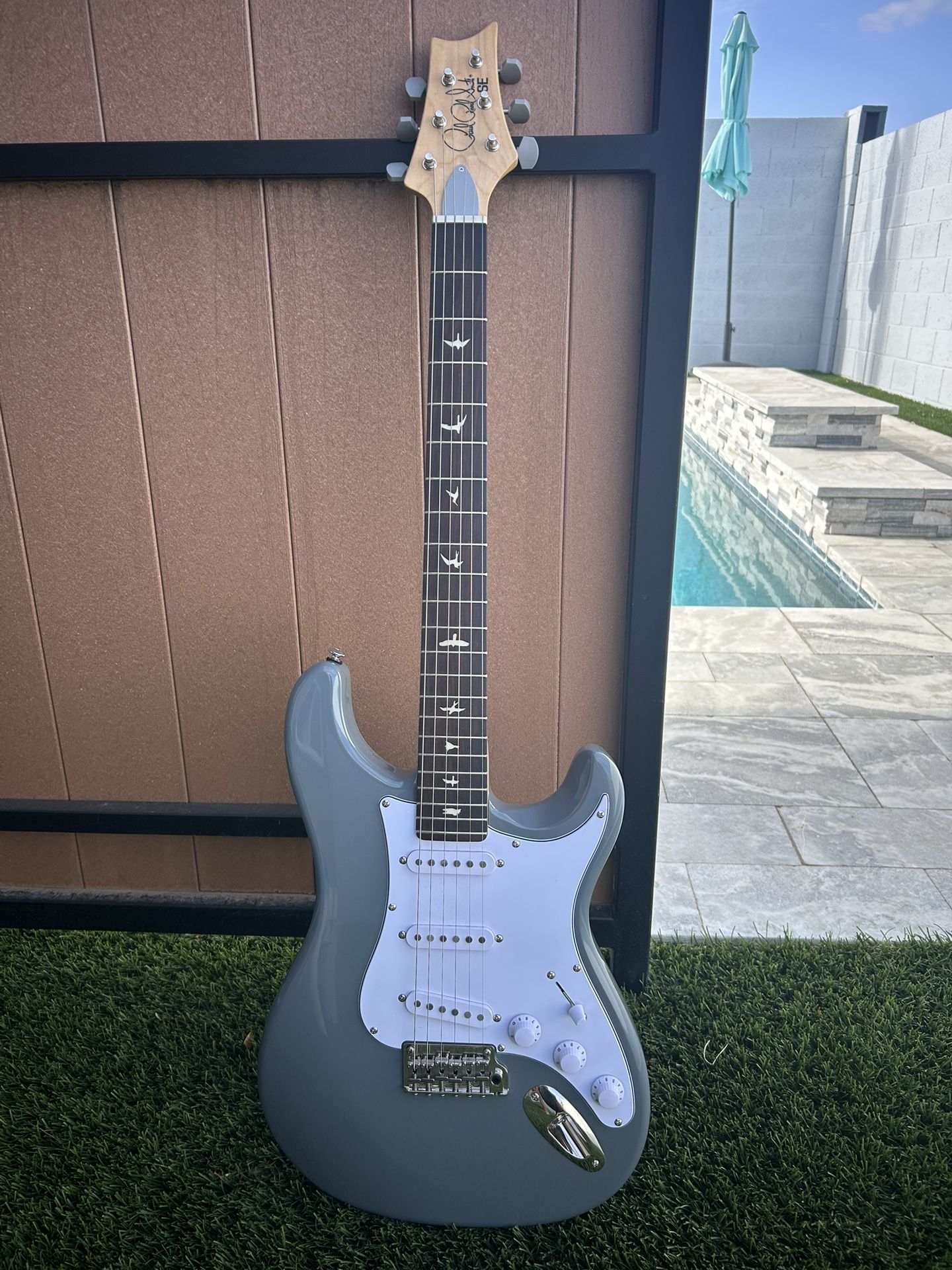 PRS Silver Sky SE