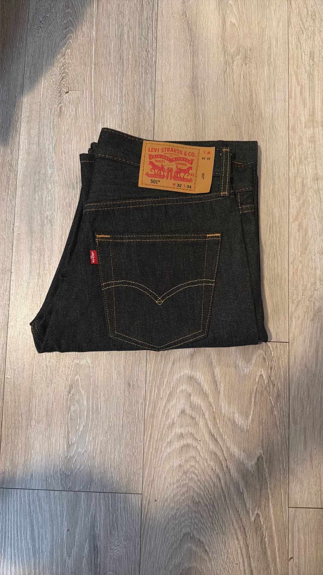 Levi 501 Black Rigid