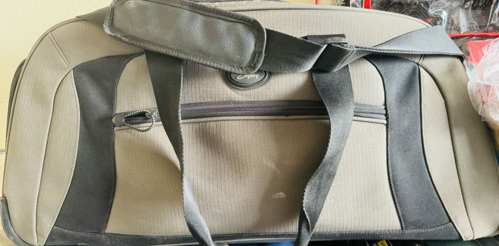 Grey Wheeled Duffle Bag Rolling Luggage 27" 6741mst